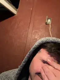 Millennialcum webcam model stream image