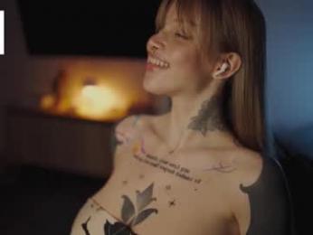 mileeena webcam chaturbate model stream image