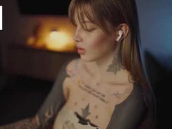 mileeena webcam chaturbate model stream image