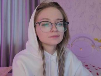 vialeta-baby webcam model stream image