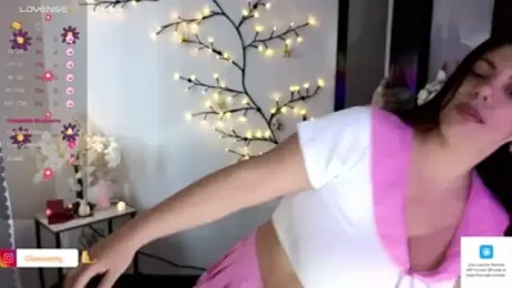 Cloesweety webcam model stream image