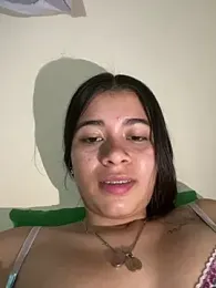 Kloe_1223 webcam model stream image