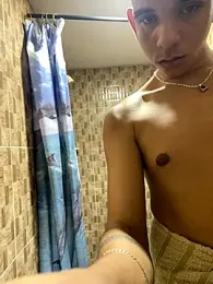 Dylams_maja webcam model stream image