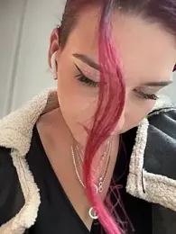 RiriRoseey webcam model stream image