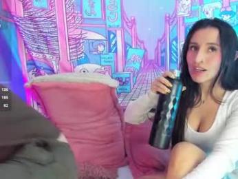 leila_petitee webcam model stream image