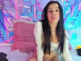 leila_petitee webcam model stream image