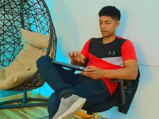 Victory Casuss webcam model stream image