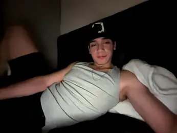 PollitoVergonXL webcam model stream image