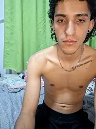 Novalewis_ webcam model stream image