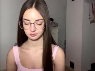 Jeraldine Ebbers webcam model stream image