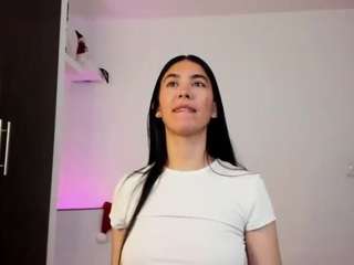 misslucia webcam model stream image