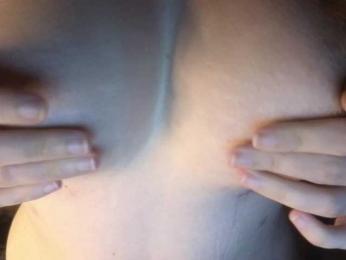 PassionateMommy webcam model stream image