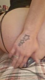 UrFav_24 webcam model stream image