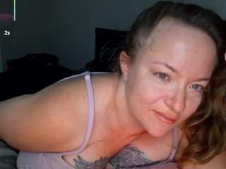 julimonroe webcam model stream image