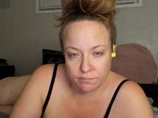 julimonroe webcam model stream image