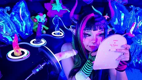 LaytonBox webcam model stream image