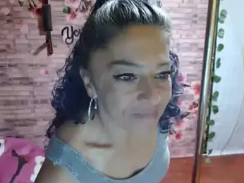 Anitta_muscle webcam stripchat model stream image