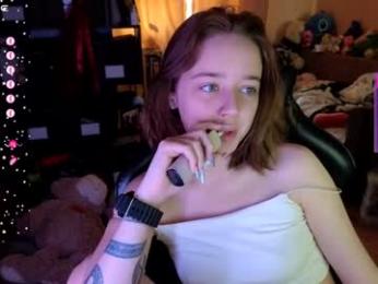 queen_kitty1818 webcam model stream image
