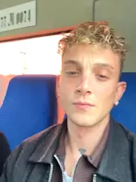 Turkishleo webcam model stream image