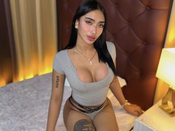 GwenGivenchy webcam model stream image