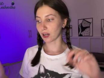 EzheVika webcam model stream image