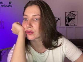 EzheVika webcam model stream image