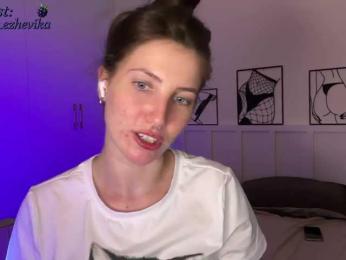 EzheVika webcam model stream image