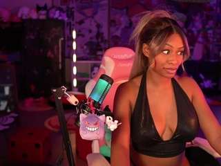 lovenzia webcam model stream image