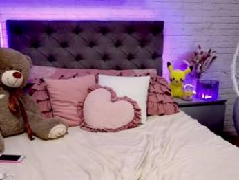 hikori_ webcam model stream image