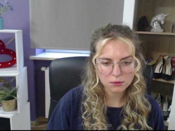 Soft-Zoey bongacams stream image