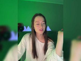 whiteTEA bongacams stream image