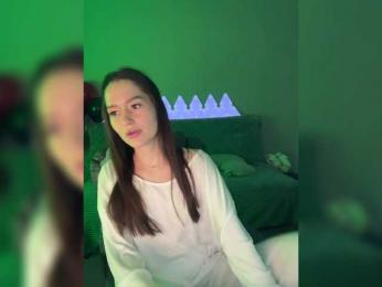 whiteTEA bongacams stream image