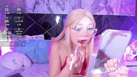 EmilyyGomez stripchat stream image