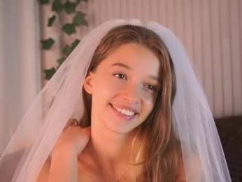 little_poetry chaturbate stream image