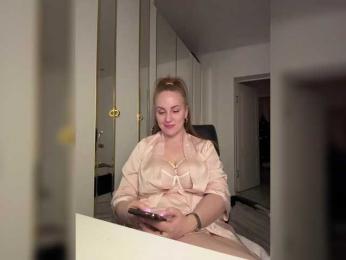 cherryygirl bongacams stream image