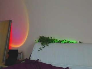 may-flowere camsoda stream image