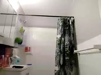 Snowbunnycake_131 stripchat stream image