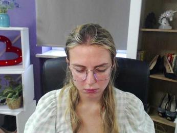 Soft-Zoey bongacams stream image