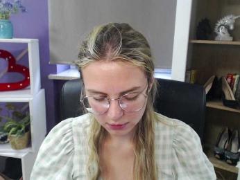 Soft-Zoey bongacams stream image