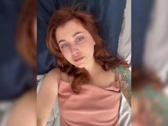 HoneyCherry bongacams stream image