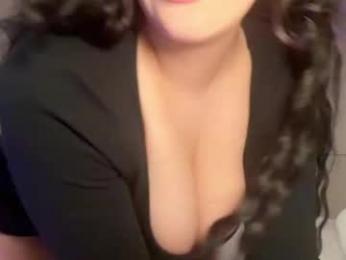 cuddlymoana chaturbate stream image