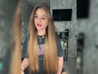 SweetyMia bongacams stream image