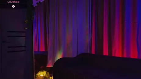 UrLittleVikky stripchat stream image