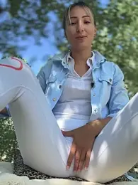 LetsFunKARINA stripchat stream image