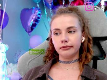 VikkiExtraCheese bongacams stream image