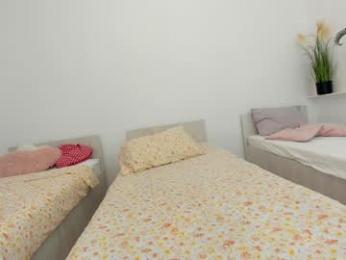 ehotlovea chaturbate stream image