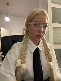 babydolll stripchat stream image