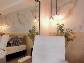 leathompson1 bongacams stream image