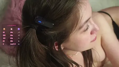 AmiLewis stripchat stream image