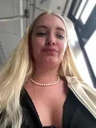 Milkyy_wway stripchat stream image